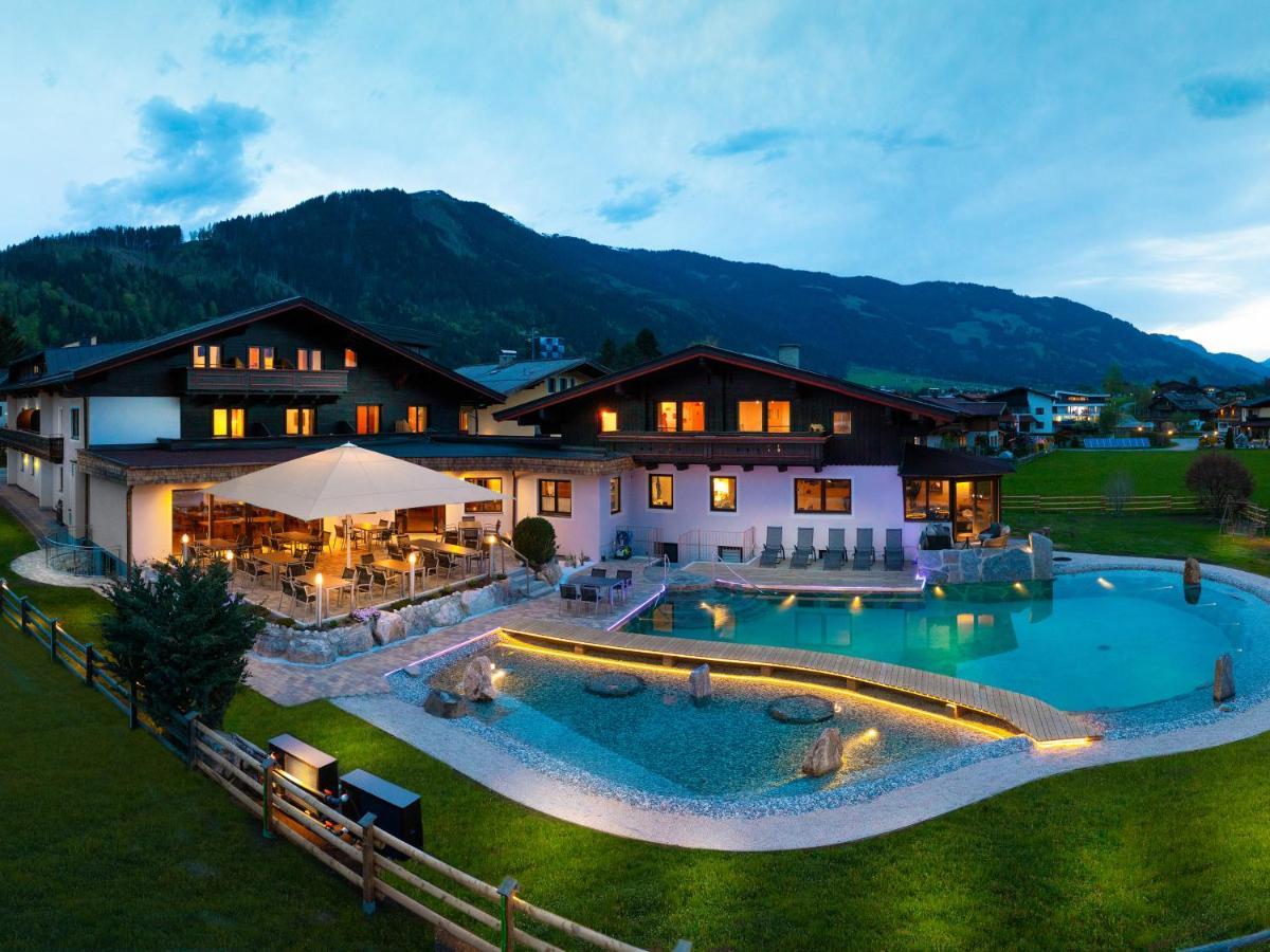 Hotel Quehenberger Майсхофен Экстерьер фото